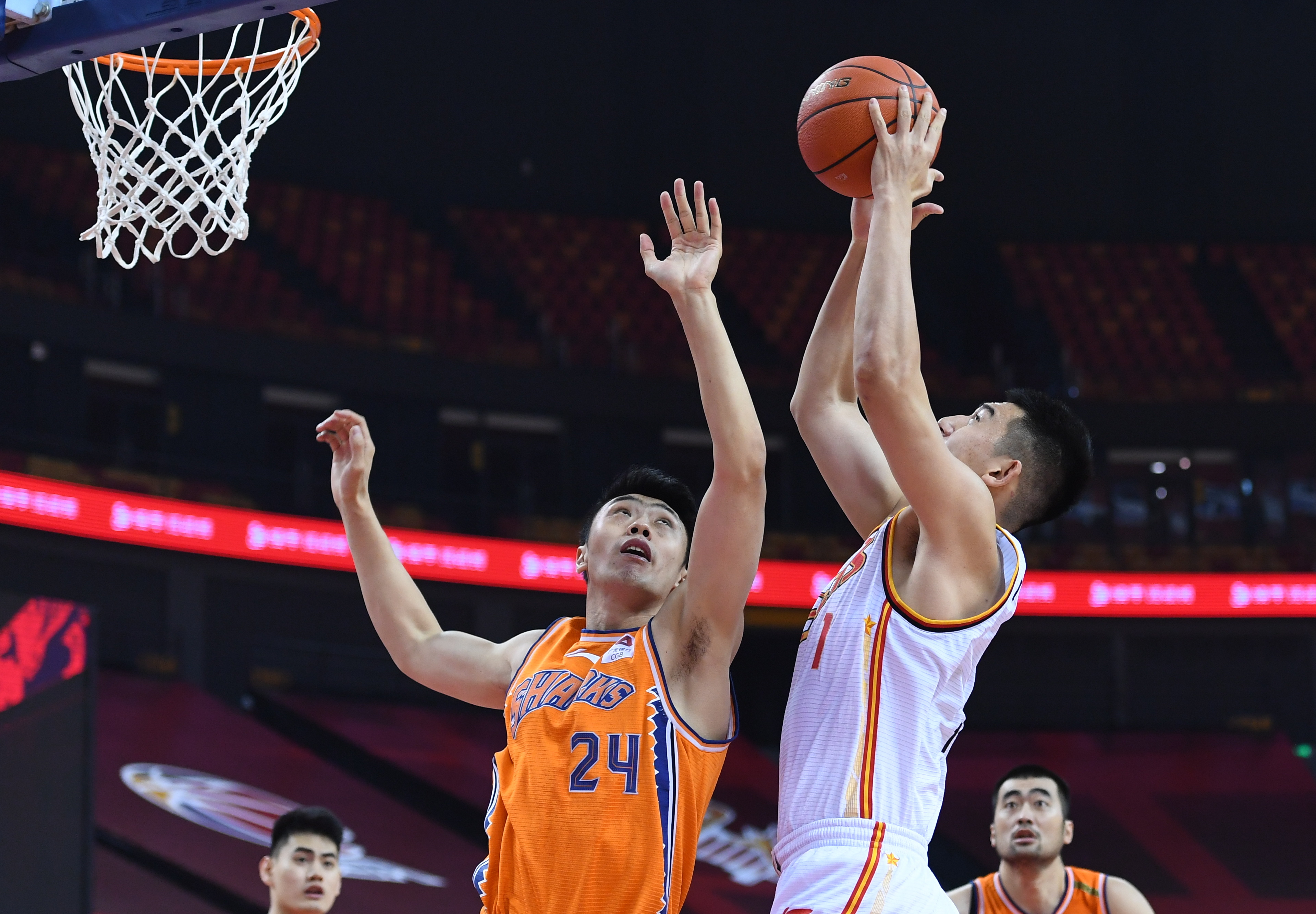 上海海港冲刺阶段更衣室发声;志在CBA常规赛名次提升;底气十足;资深球员宣示担当的简单介绍 上海海港冲刺阶段更衣室发声;志在CBA常规赛名次提升;底气十足;资深球员宣示担当的简单介绍