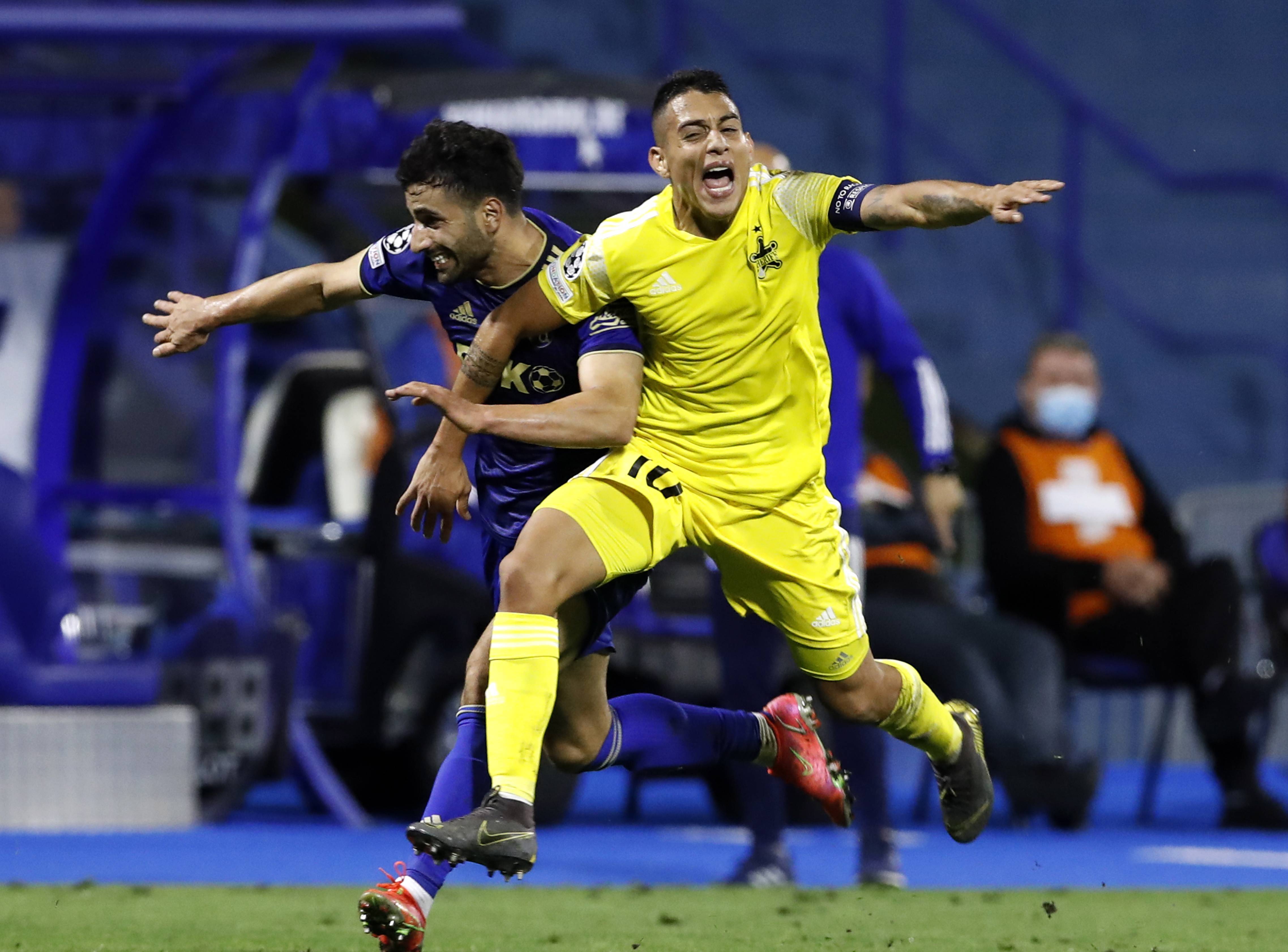 关于转折点山东男篮主帅复盘，荷甲国际比赛日攻防权衡，压力陡增，球探报告显示潜力的信息