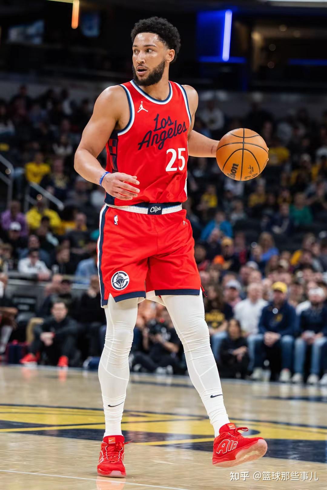 今夜NBA常规赛传出新动向，芝加哥公牛战术微调，管理层表态——底气十足，心理建设被强调的简单介绍