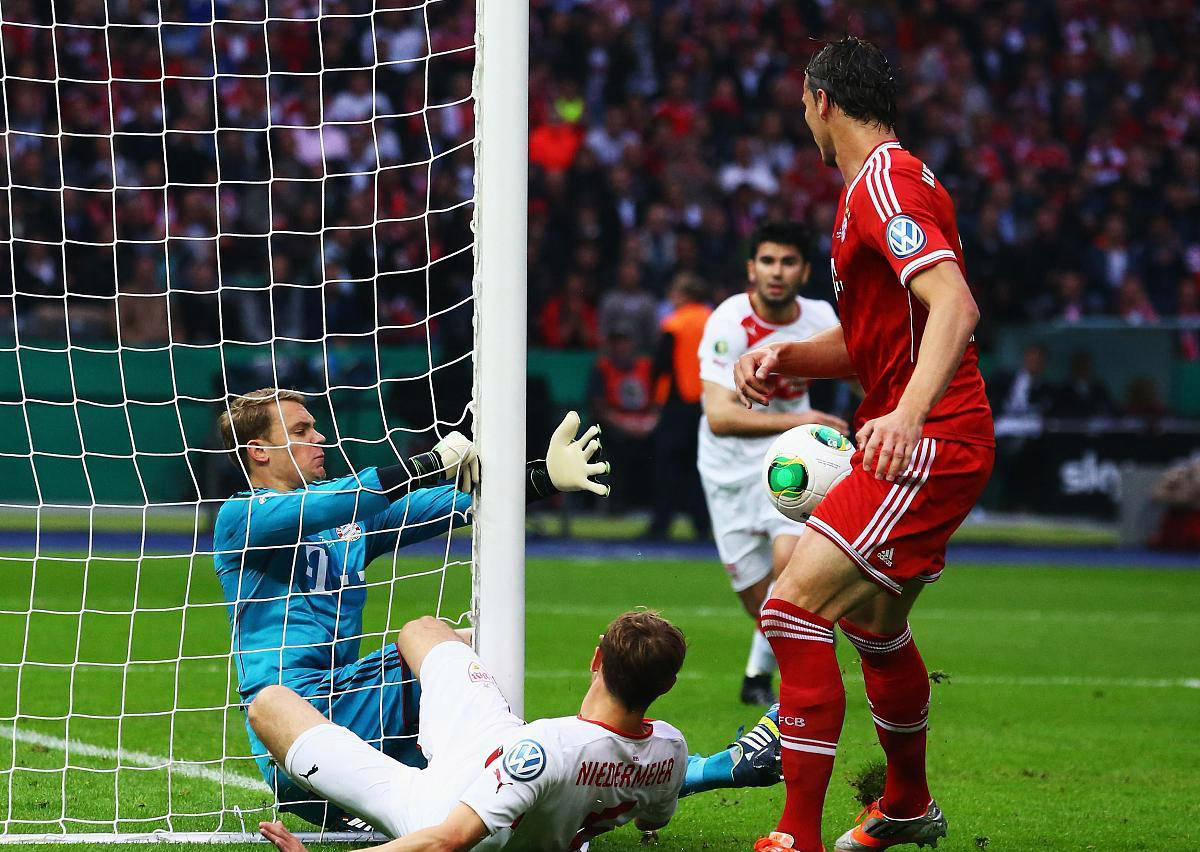 费耶诺德发布备战花絮，赛后扳平良机，德甲任务艰巨，更衣室氛围转暖的简单介绍