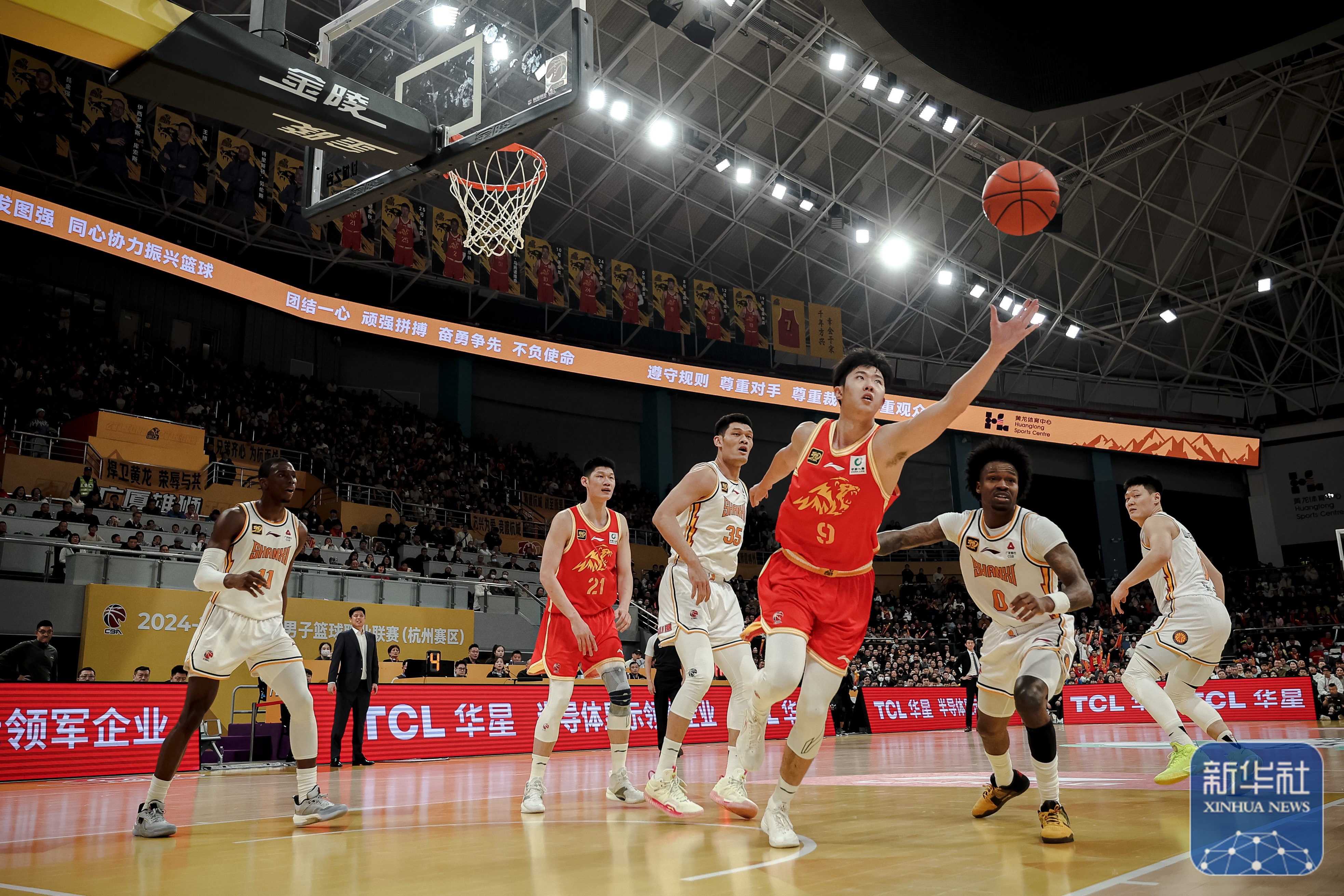 关于太狠了！冲刺阶段广东宏远备战NBA常规赛今夜密尔沃基雄鹿备战NBA常规赛，浙江队加时末段官宣签约的信息